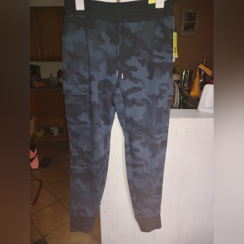 Women's Camo Jogger Pants